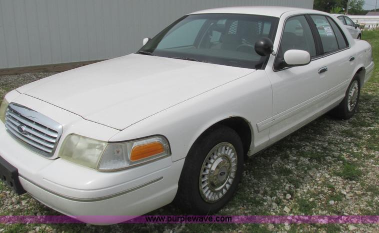 image for item L6199 1999 Ford Crown Victoria Police Interceptor