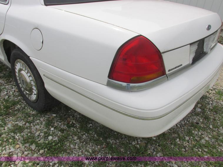 image for item L6199 1999 Ford Crown Victoria Police Interceptor