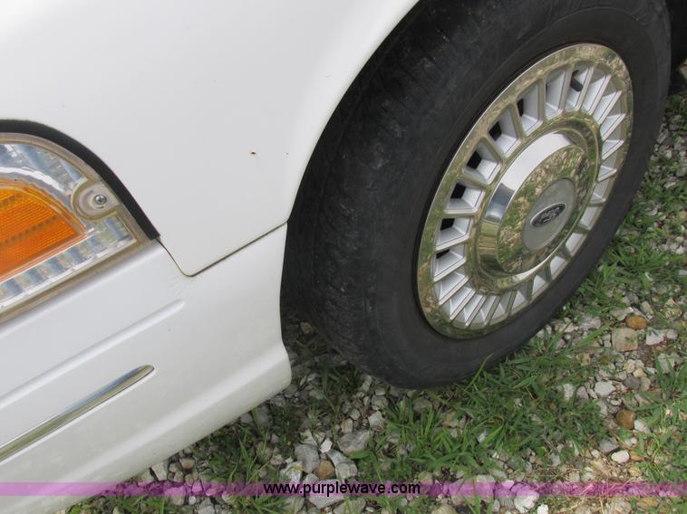 image for item L6199 1999 Ford Crown Victoria Police Interceptor