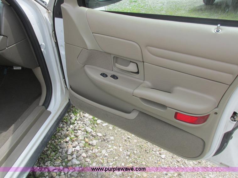 image for item L6199 1999 Ford Crown Victoria Police Interceptor