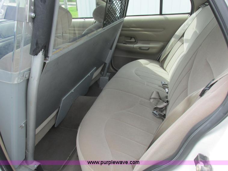 image for item L6199 1999 Ford Crown Victoria Police Interceptor