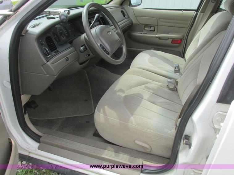 image for item L6199 1999 Ford Crown Victoria Police Interceptor