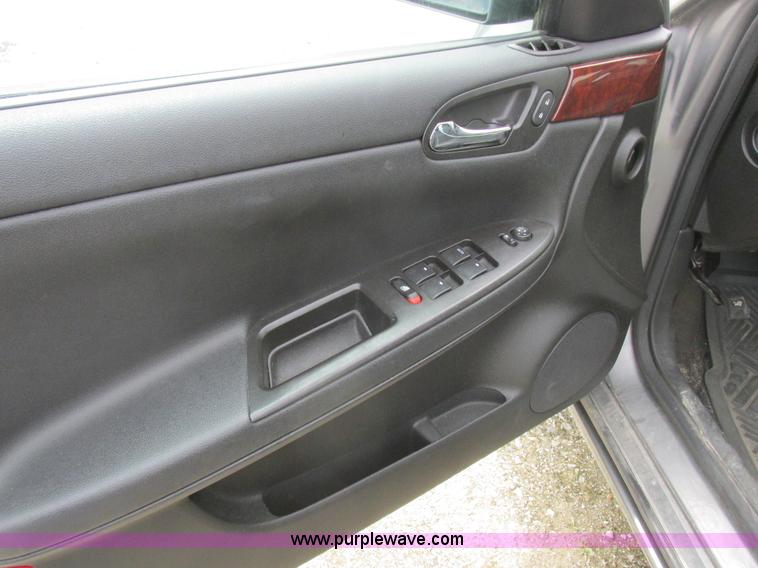 image for item L6200 2006 Chevrolet Impala
