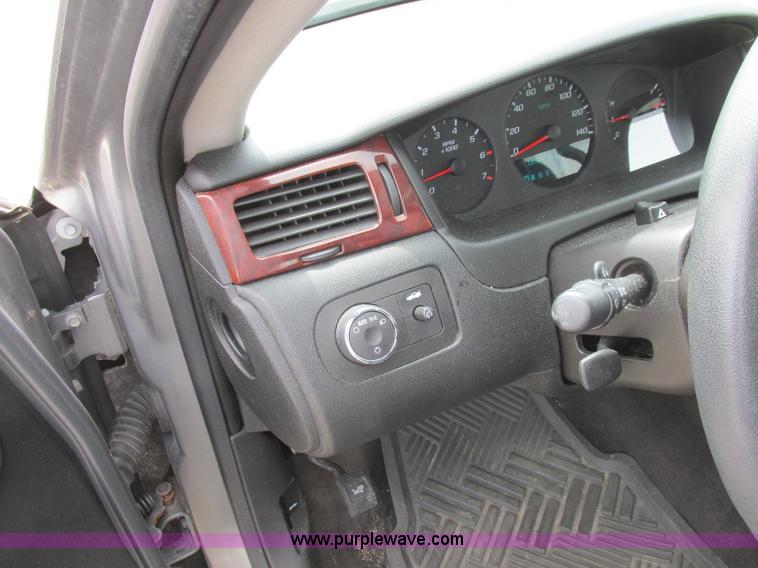 image for item L6200 2006 Chevrolet Impala