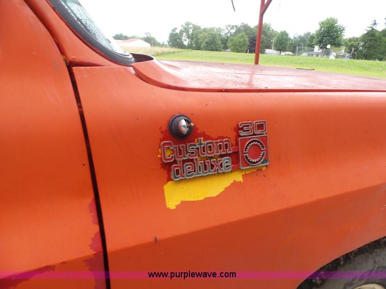 image for item L6201 1980 GMC Custom Deluxe service truck