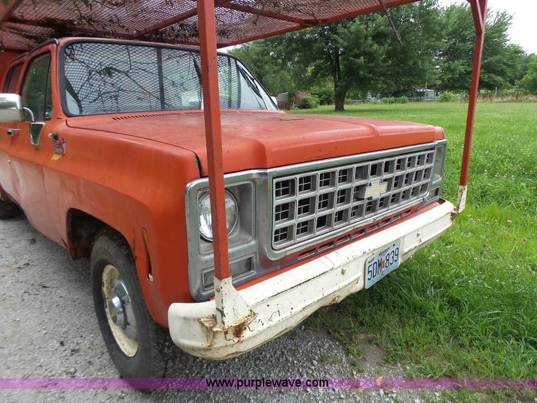 image for item L6201 1980 GMC Custom Deluxe service truck