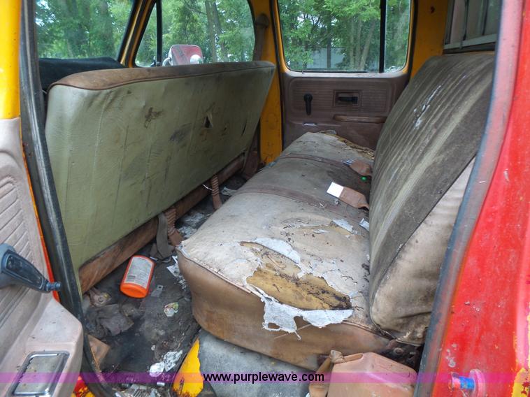 image for item L6201 1980 GMC Custom Deluxe service truck