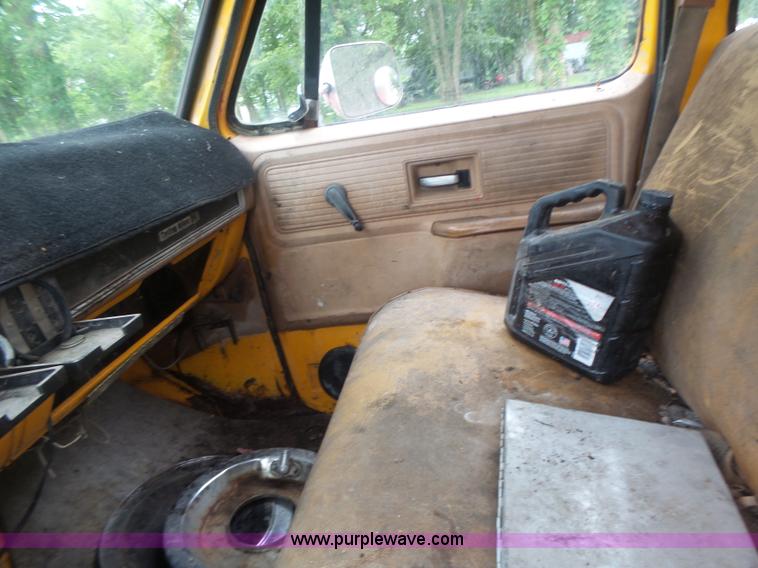 image for item L6201 1980 GMC Custom Deluxe service truck