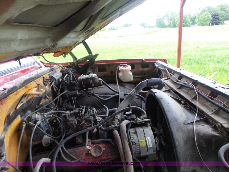 image for item L6201 1980 GMC Custom Deluxe service truck