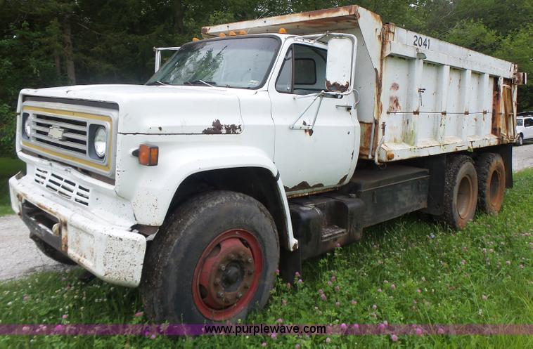 image for item L6202 1984 Chevrolet Kodiak dump truck