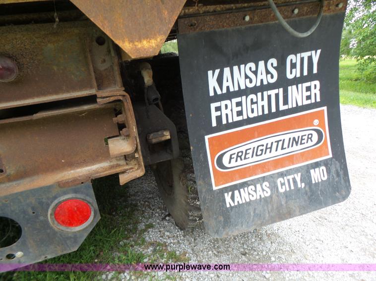 image for item L6202 1984 Chevrolet Kodiak dump truck