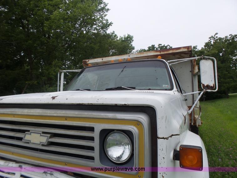 image for item L6202 1984 Chevrolet Kodiak dump truck