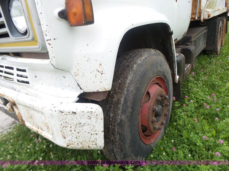 image for item L6202 1984 Chevrolet Kodiak dump truck