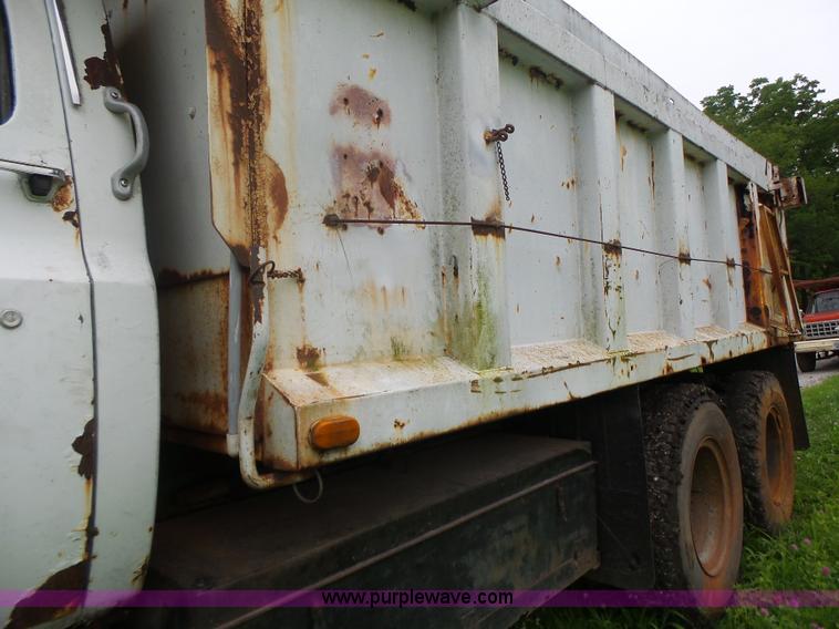 image for item L6202 1984 Chevrolet Kodiak dump truck