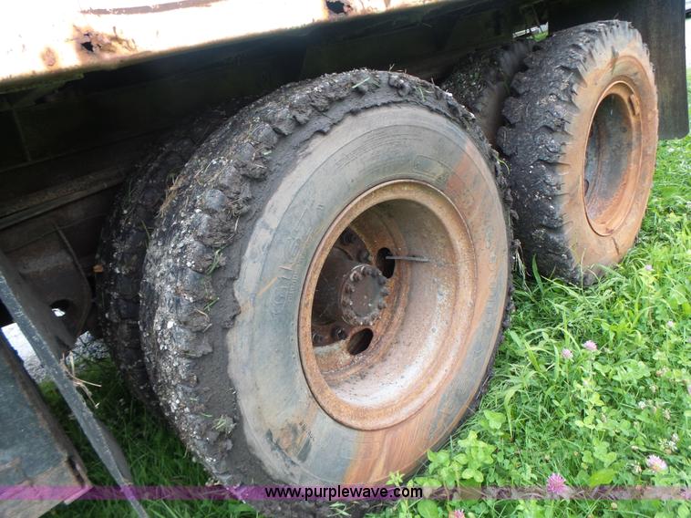 image for item L6202 1984 Chevrolet Kodiak dump truck