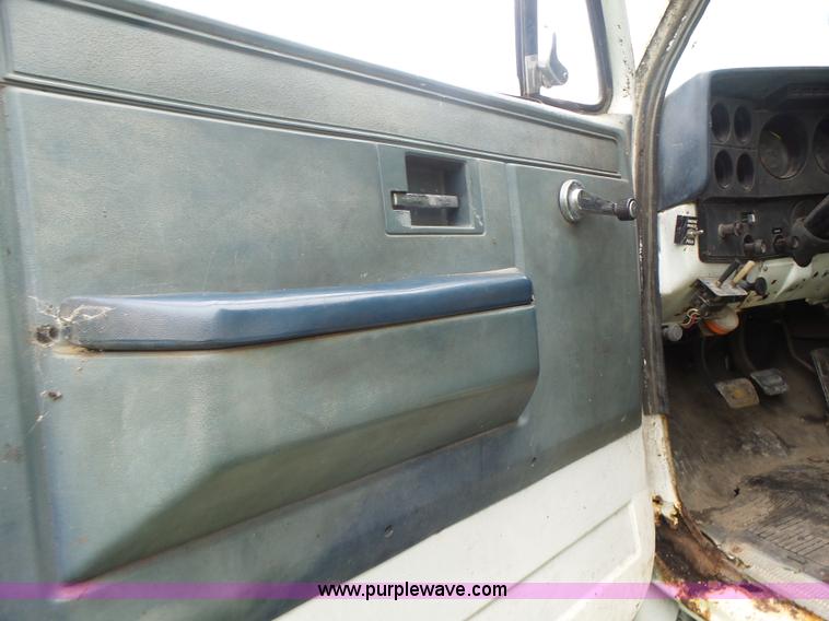 image for item L6202 1984 Chevrolet Kodiak dump truck