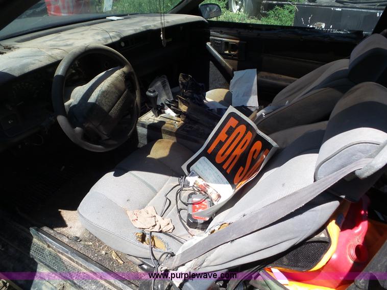 image for item L6758 1992 Chevrolet Camaro
