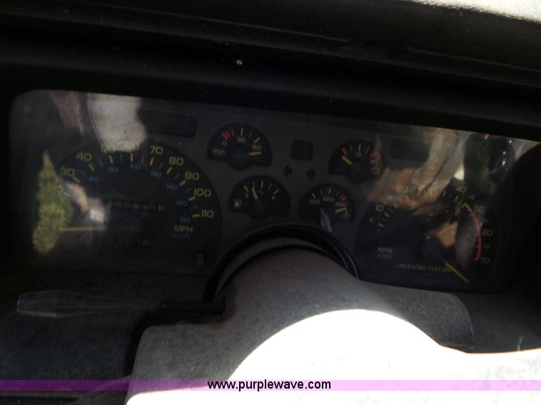 image for item L6758 1992 Chevrolet Camaro