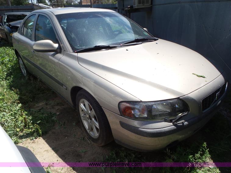 image for item L6761 2002 Volvo S60