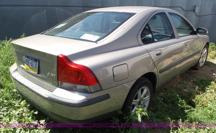 image for item L6761 2002 Volvo S60