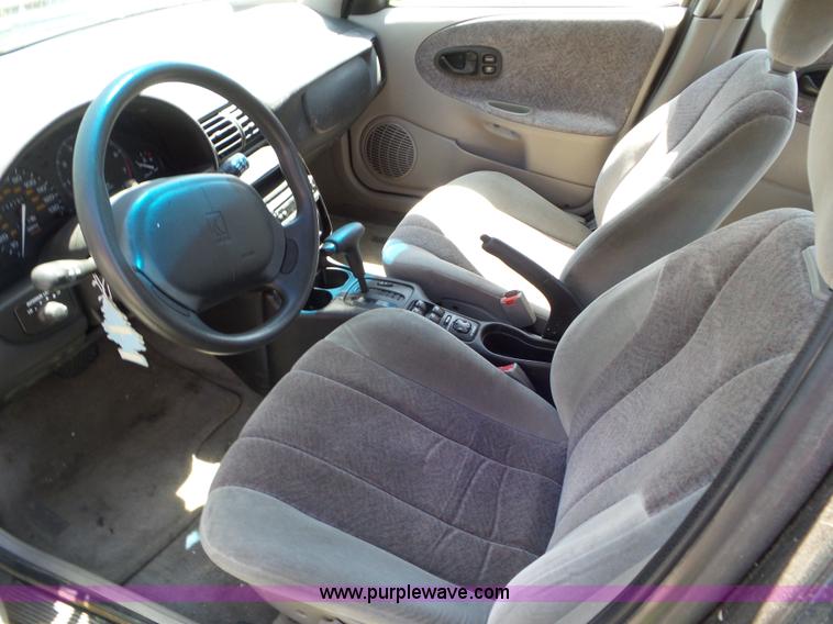 image for item L6762 1997 Saturn SL SL2