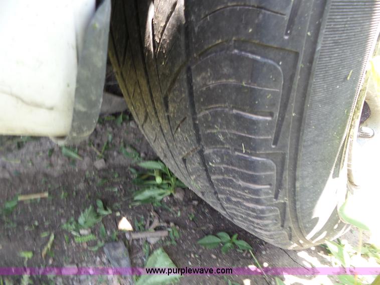 image for item L6762 1997 Saturn SL SL2