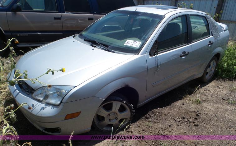 image for item L6765 2005 Ford Focus