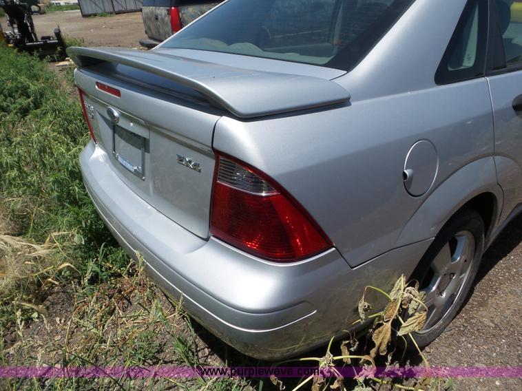 image for item L6765 2005 Ford Focus