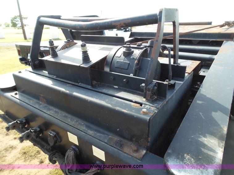 image for item BJ9329 2007 Ledwell drop deck equipment trailer