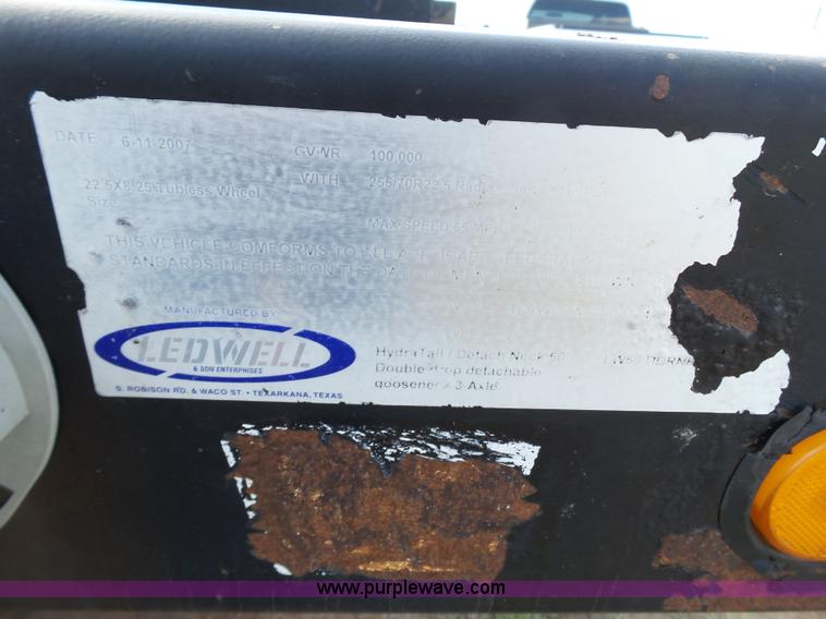 image for item BJ9329 2007 Ledwell drop deck equipment trailer