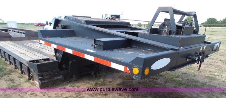 image for item BJ9329 2007 Ledwell drop deck equipment trailer