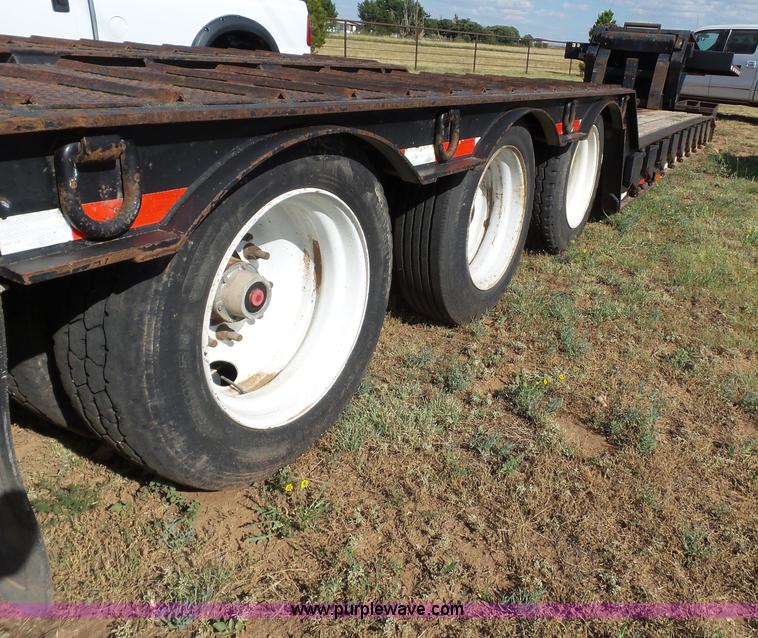 image for item BJ9329 2007 Ledwell drop deck equipment trailer