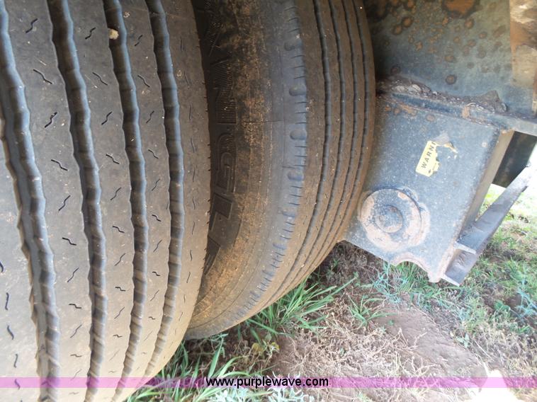 image for item BJ9329 2007 Ledwell drop deck equipment trailer