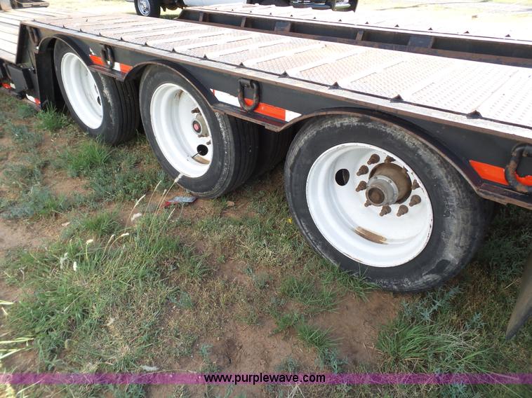 image for item BJ9329 2007 Ledwell drop deck equipment trailer