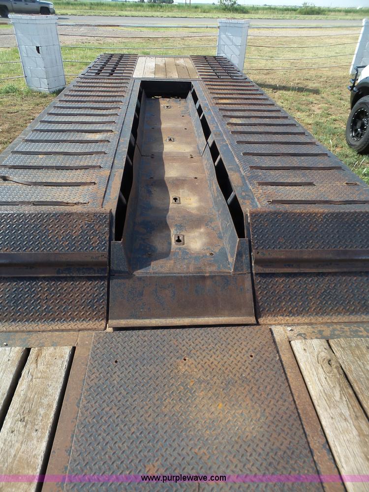 image for item BJ9329 2007 Ledwell drop deck equipment trailer