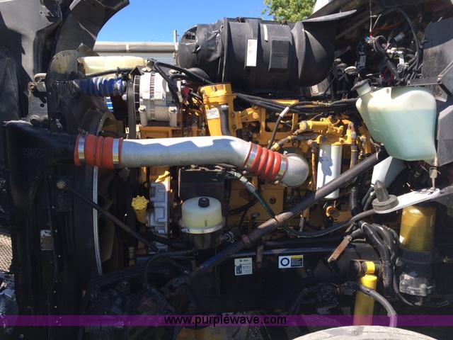 image for item F1653 2008 Kenworth T660 semi truck