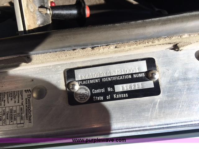 image for item F1653 2008 Kenworth T660 semi truck