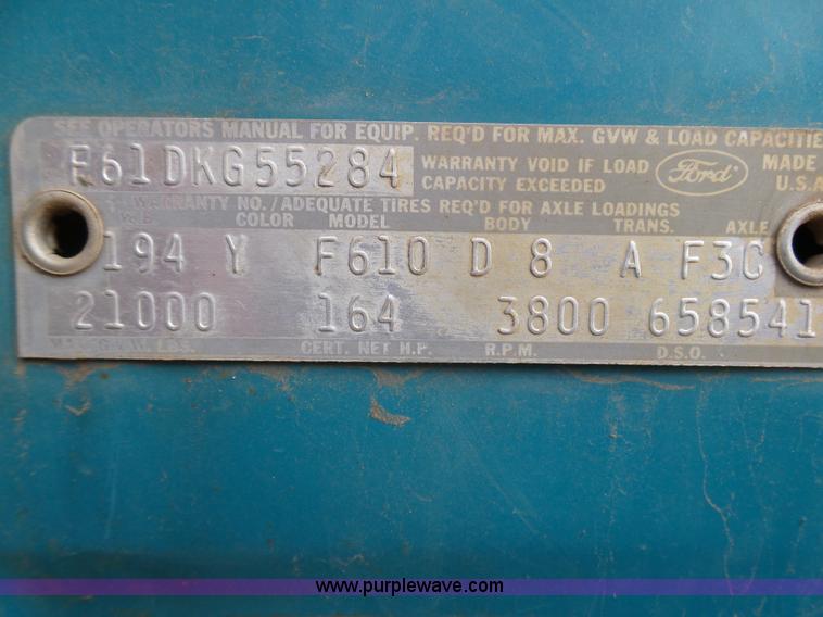 image for item J6217 1970 Ford F600 grain truck