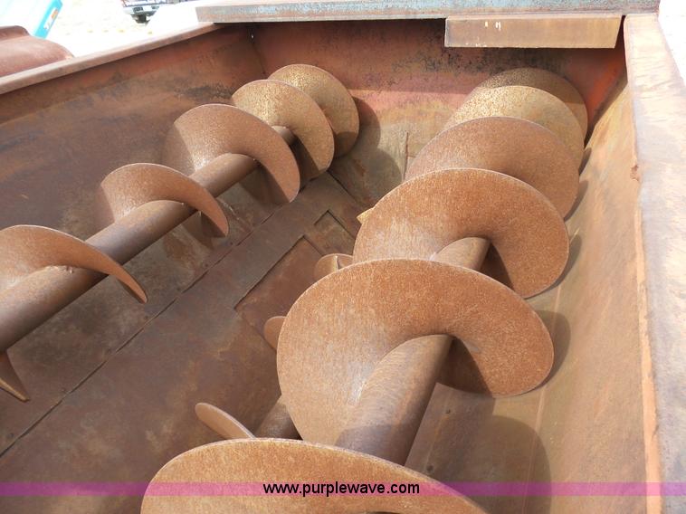 image for item J6219 1973 Ford F756 feed delivery truck