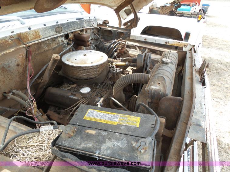 image for item J6219 1973 Ford F756 feed delivery truck