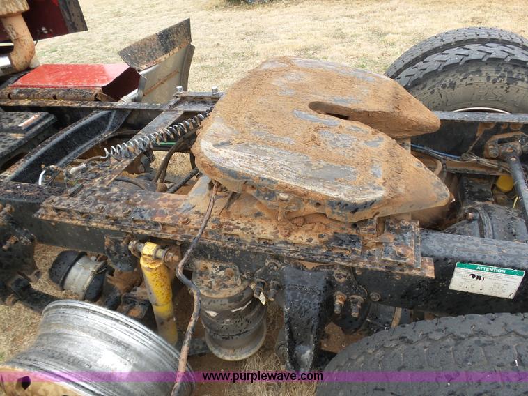 image for item J6228 1997 Freightliner Century Class semi truck