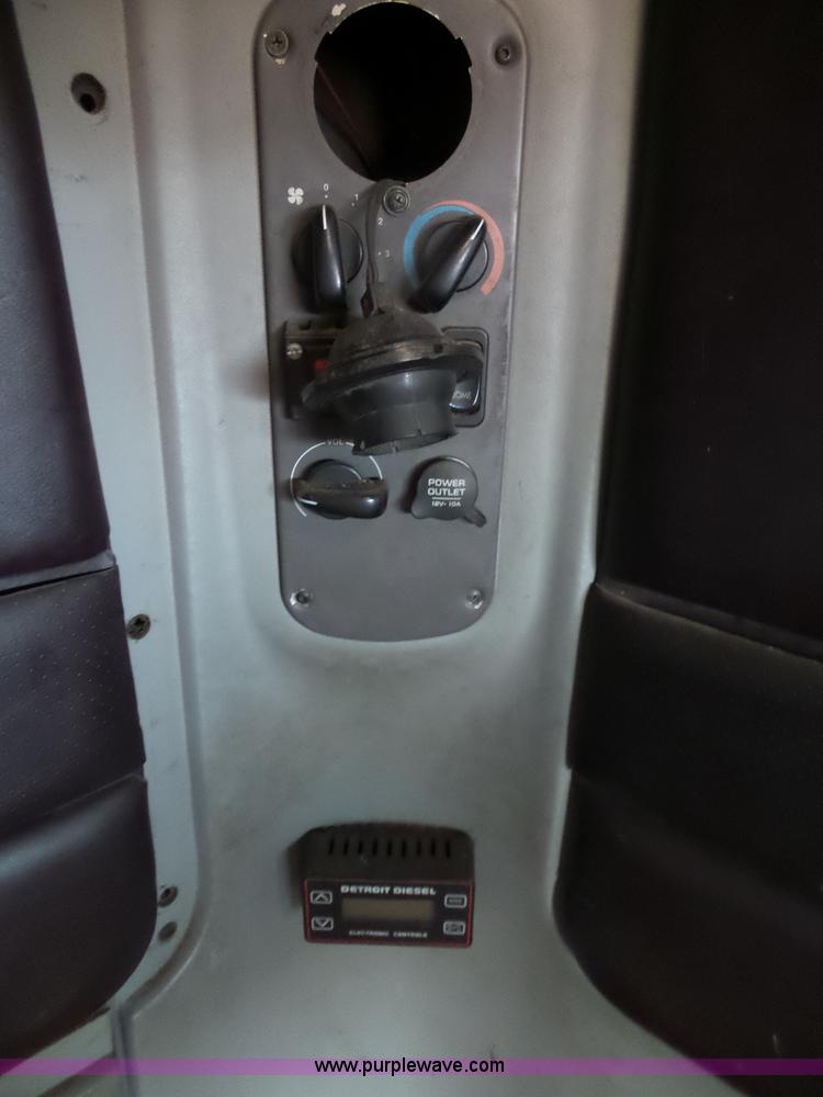 image for item J6228 1997 Freightliner Century Class semi truck