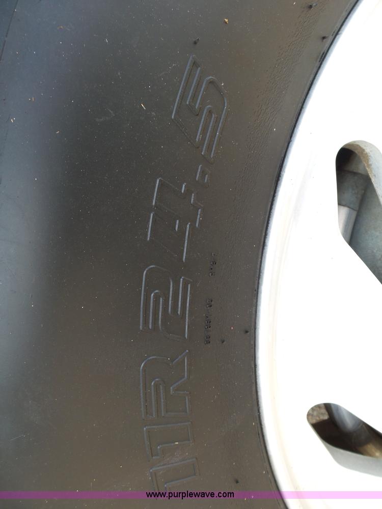 image for item K1183 1999 Freightliner FLD semi truck