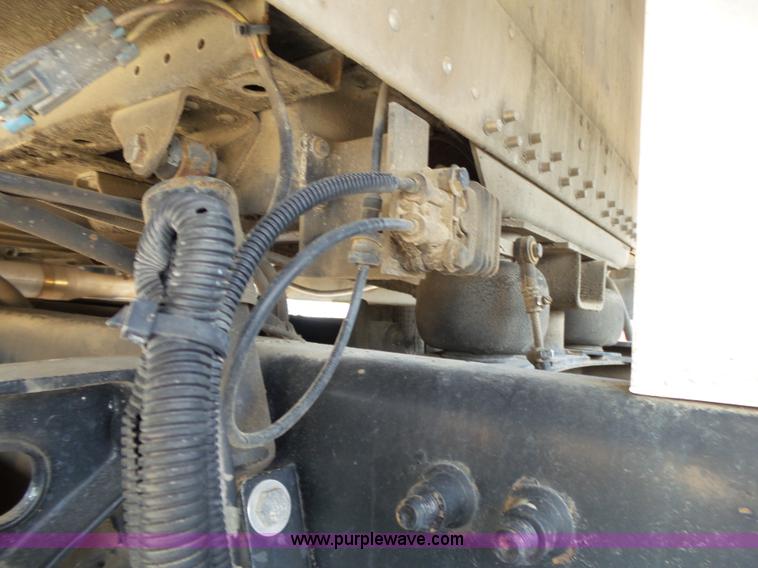 image for item K1183 1999 Freightliner FLD semi truck