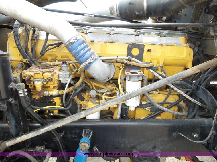 image for item K1183 1999 Freightliner FLD semi truck