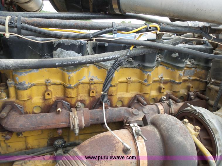 image for item K1183 1999 Freightliner FLD semi truck