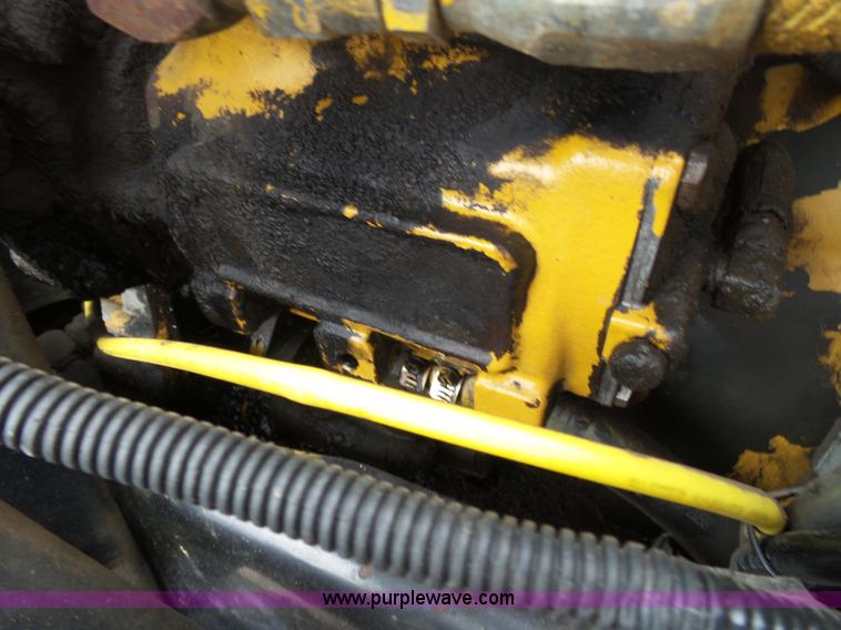 image for item K1183 1999 Freightliner FLD semi truck