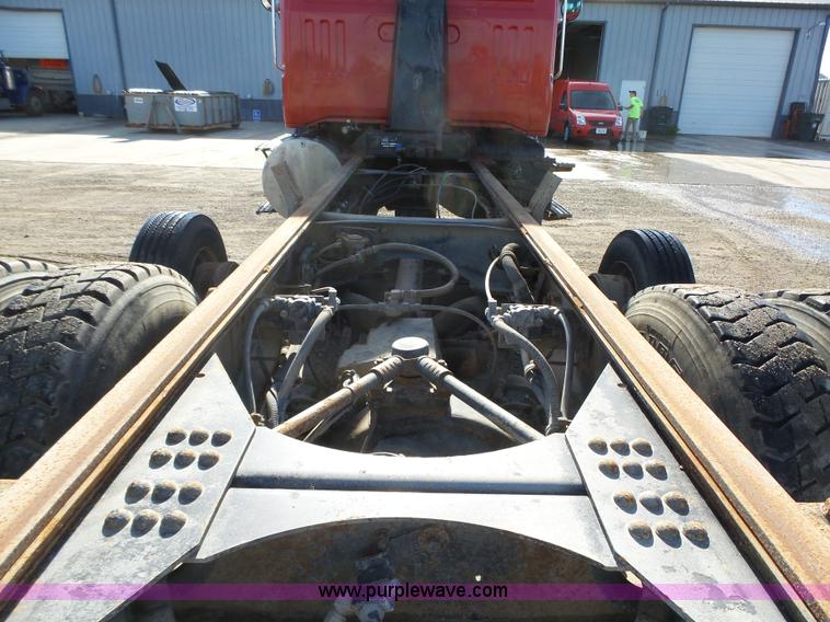 image for item K2222 2000 Volvo WG64F truck chassis