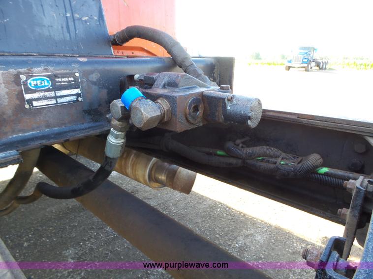 image for item K2222 2000 Volvo WG64F truck chassis