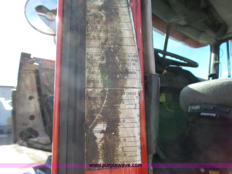 image for item K2222 2000 Volvo WG64F truck chassis